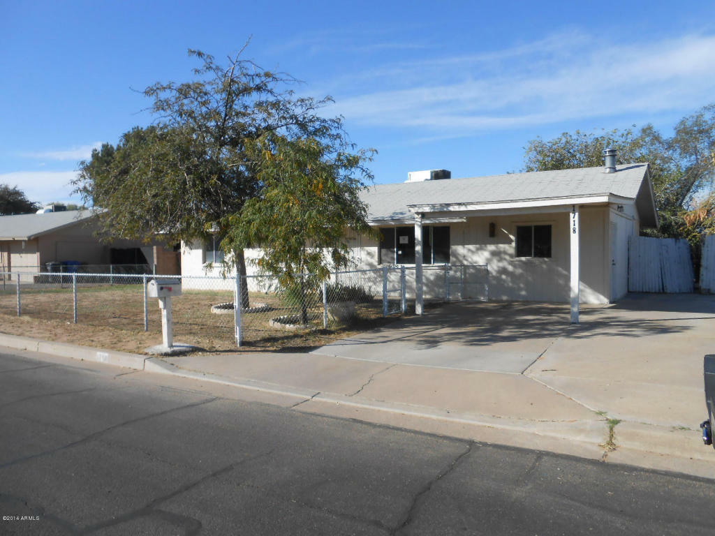 Property Photo:  1718 S 80th Place  AZ 85209 