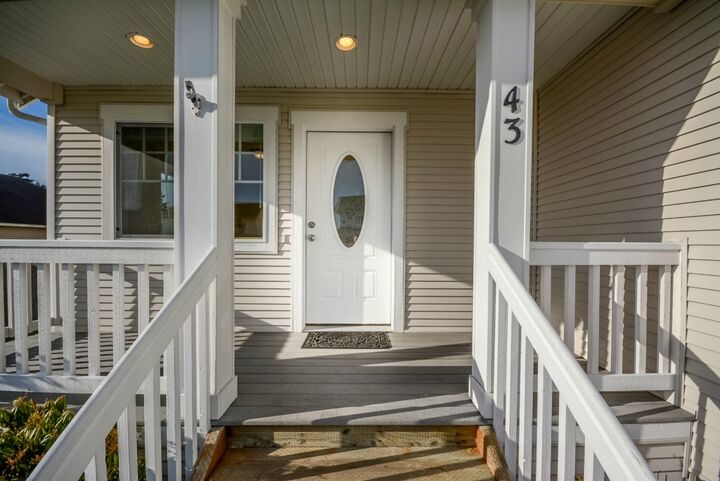 Property Photo:  43 SW Eston Ct  WA 98277 