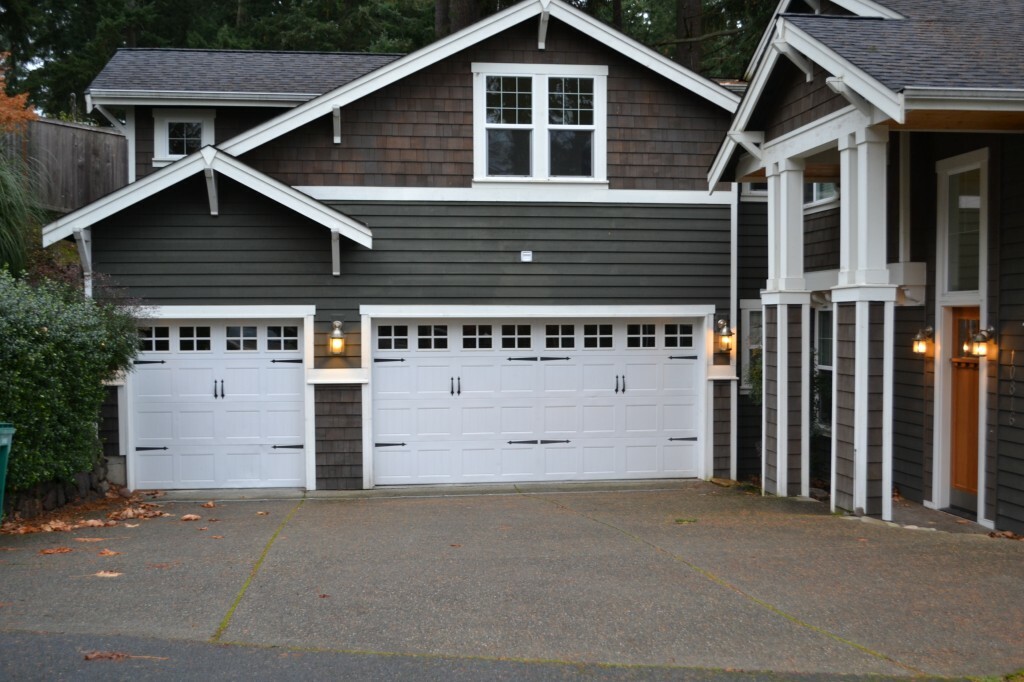 Property Photo: 10816 103rd Ave NE WA 98033