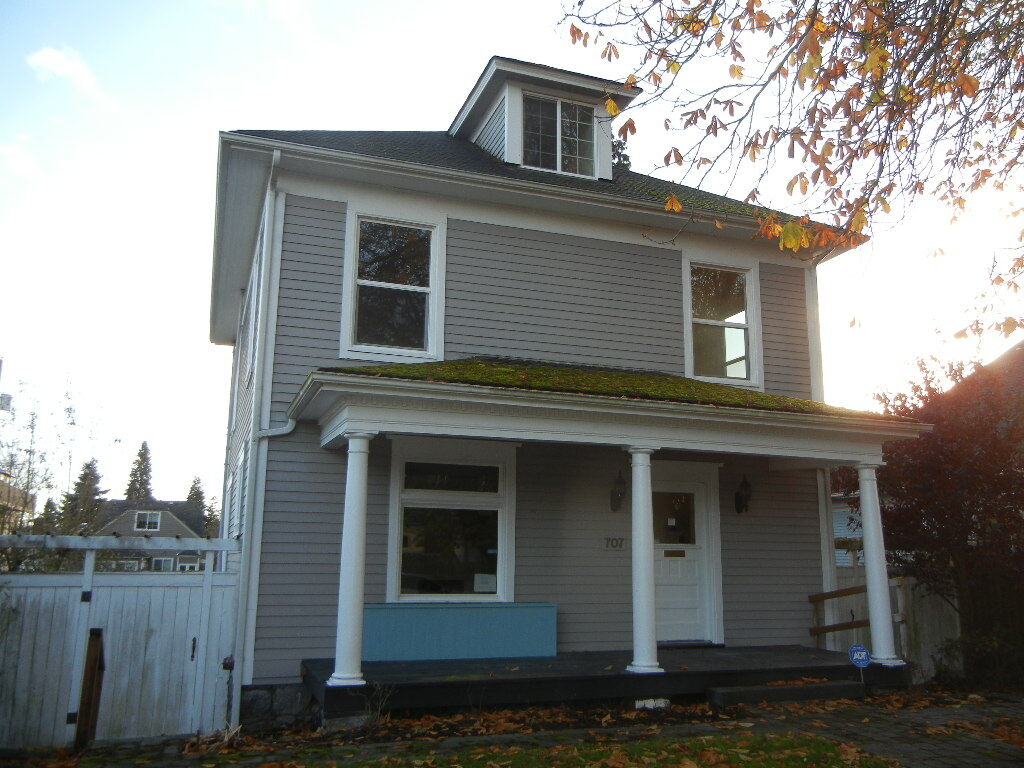 Property Photo: 707 S Sheridan Ave WA 98405