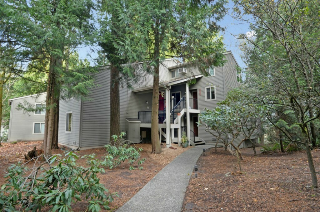 Property Photo:  8106 146th Ct NE A  WA 98052 