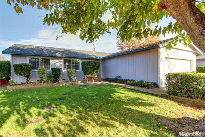 2131 Starrlyn Way  Rancho Cordova CA 95670 photo