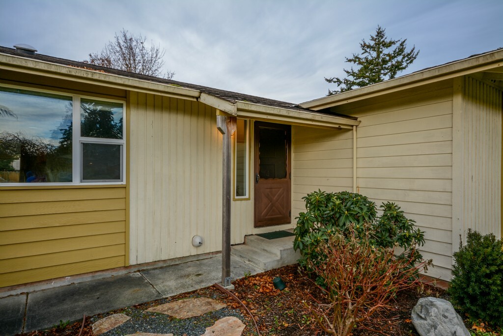 Property Photo:  731 NW Fairhaven Dr  WA 98277 