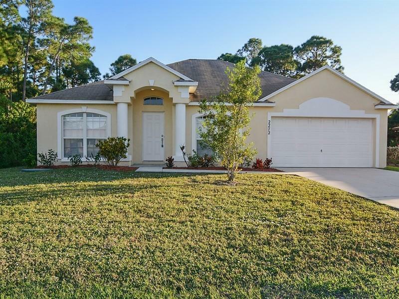 Property Photo:  2272 SE Melaleuca Bv  FL 34952 