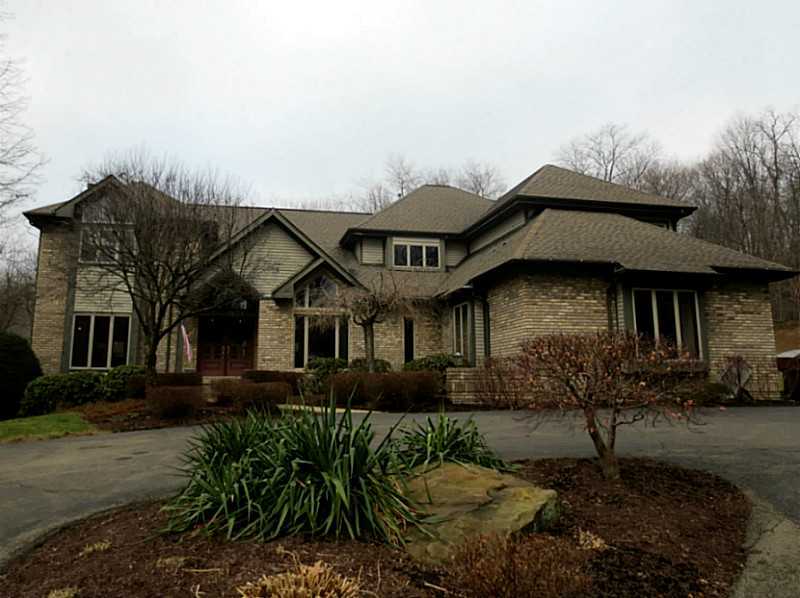 Property Photo:  711 Trillium Ct  PA 15090 