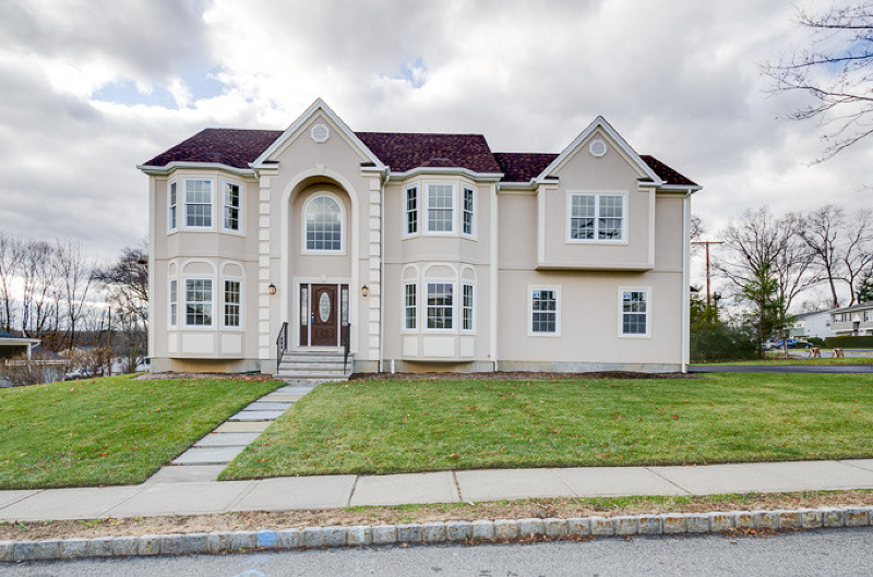 Property Photo: 79 Ludlow Rd NJ 07054