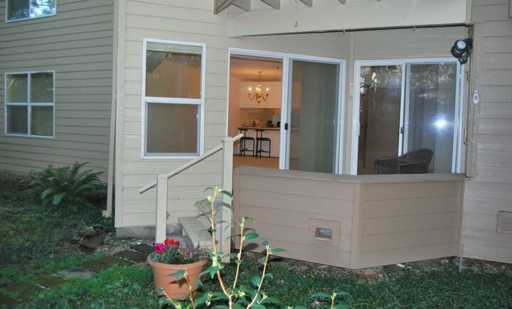 Property Photo:  1822 152nd Ave NE E-108  WA 98007 