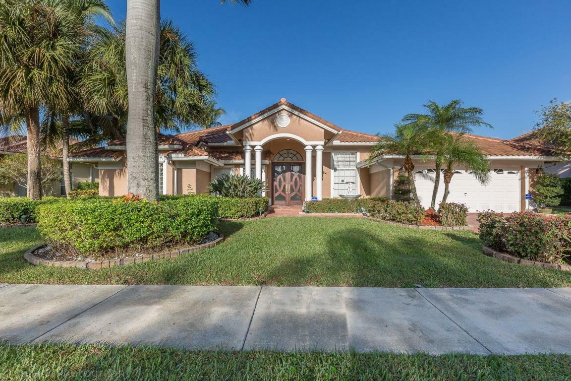 Property Photo: 10649 Maple Chase Drive FL 33498