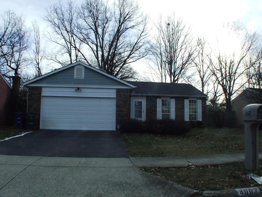 Property Photo: 4007 Blueberry Hollow Road OH 43230