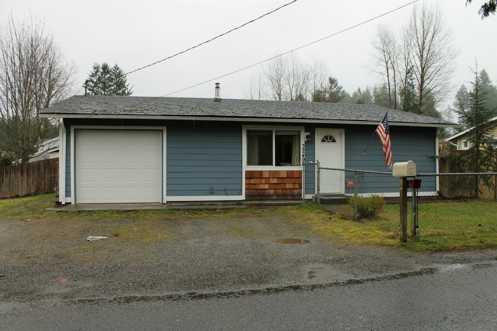 Property Photo: 32496 Union Dr WA 98010