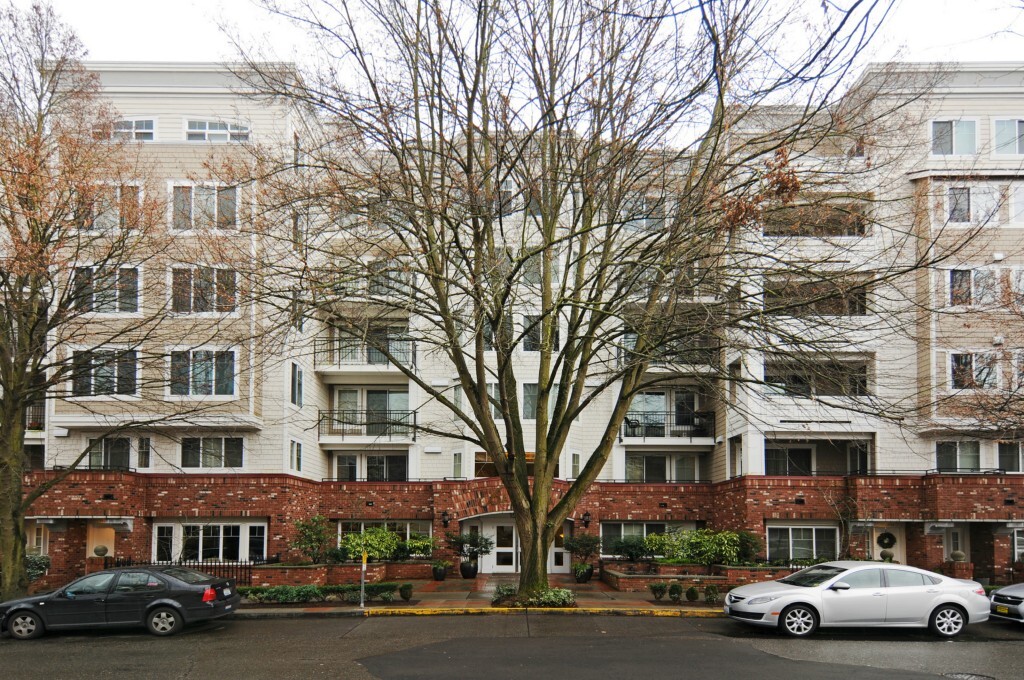 Property Photo: 1525 NW 57th St 214 WA 98107