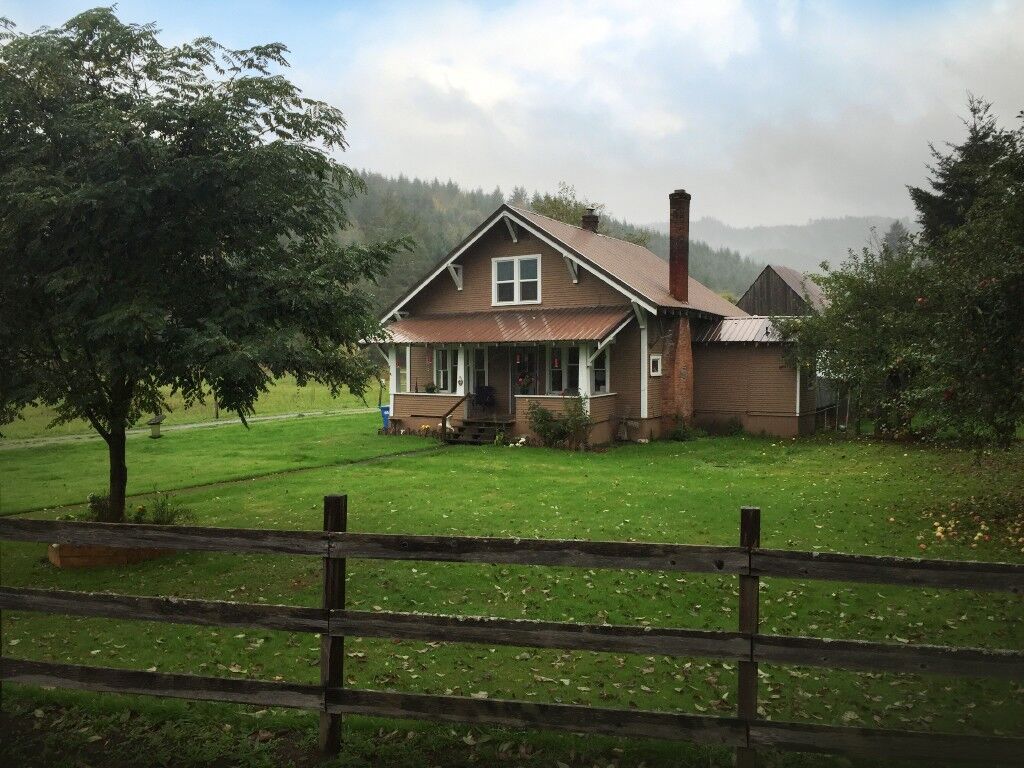 Property Photo: 2890 King Rd WA 98532