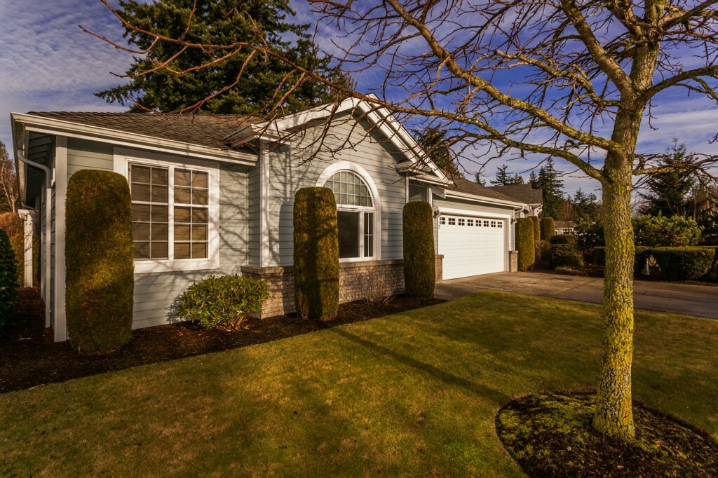 Property Photo:  117 Creekview Crest  WA 98264 