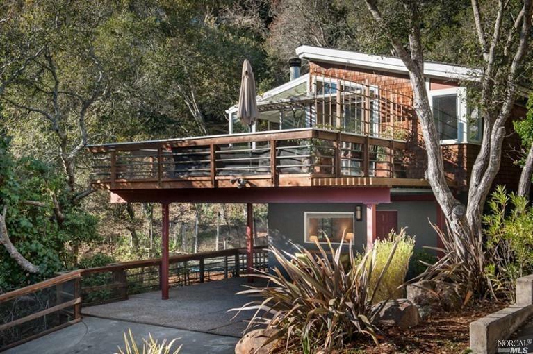Property Photo:  20 Fern Way  CA 94941 