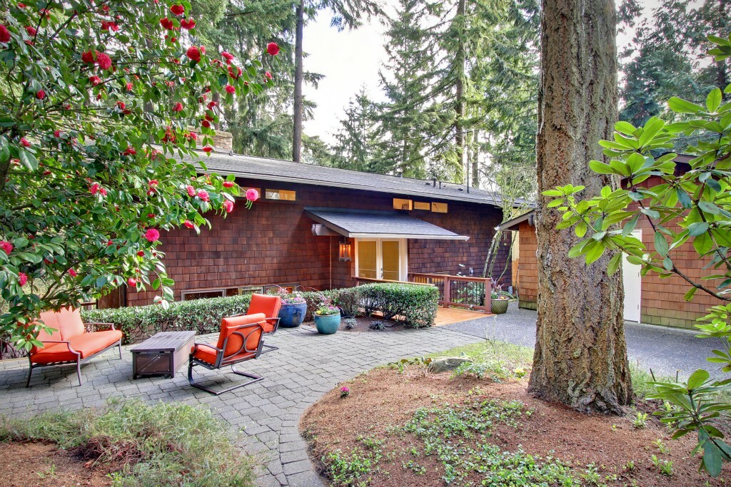 Property Photo: 11270 Champagne Point Rd NE WA 98034