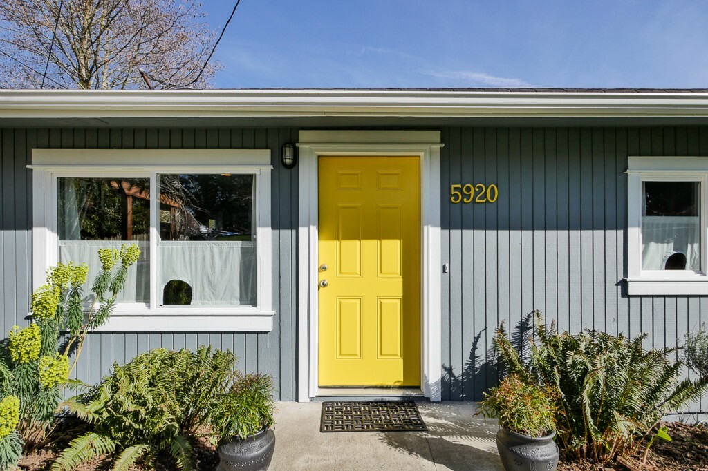 Property Photo:  5920 18th Ave SW  WA 98106 