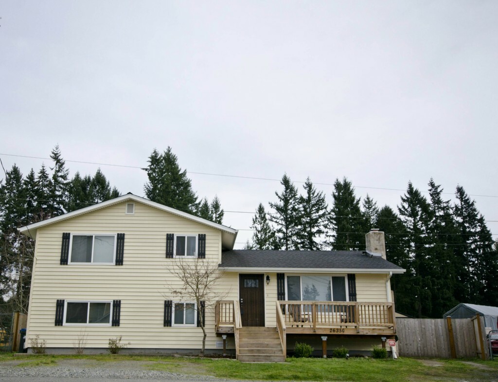 Property Photo:  26350 171st Place SE  WA 98042 