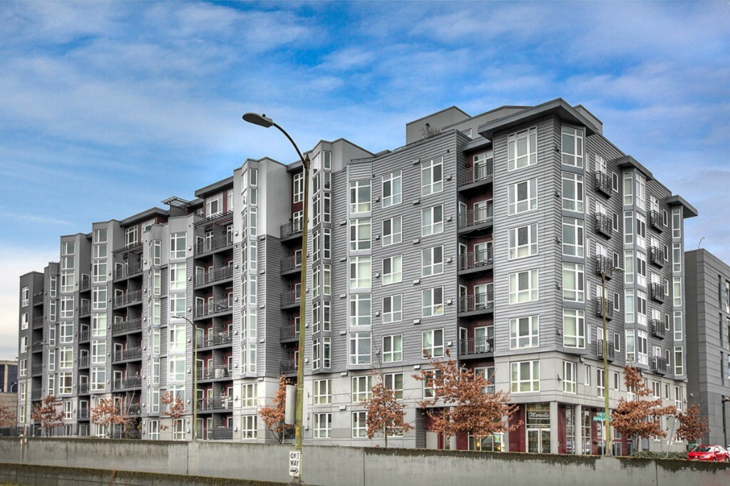 Property Photo: 699 John St 605 WA 98109