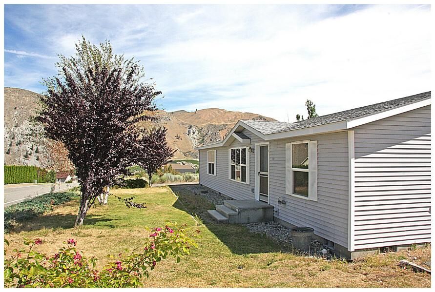 Property Photo:  101 E Entiat Dr  WA 98843 