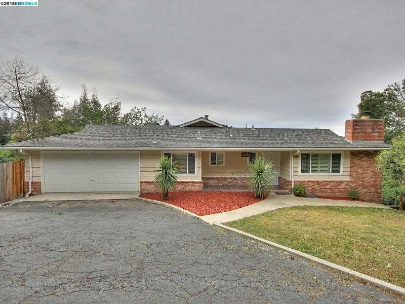 Property Photo:  4214 Oak Hill Rd  CA 94605 