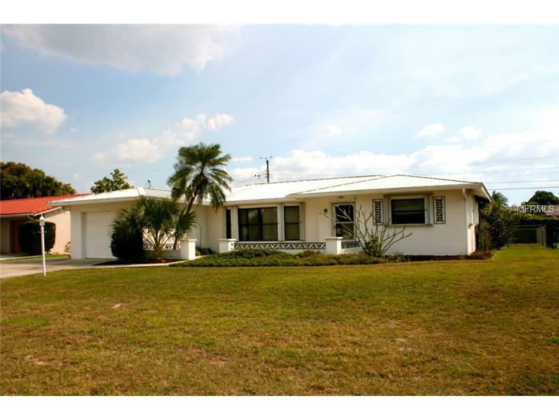 Property Photo: 436 Peppertree Road FL 34293