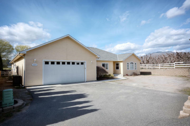 Property Photo: 3344 NW Fir Ave WA 98802