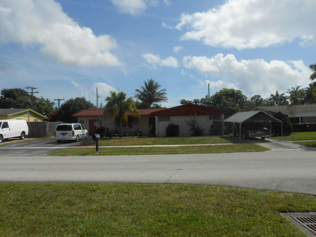 Property Photo: 1144 Victoria Drive FL 33406