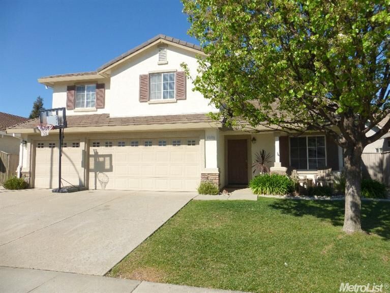 Property Photo: 2628 Swallowview Drive CA 95648