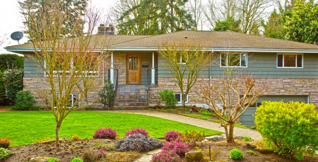 Property Photo:  9315 SE 43rd St  WA 98040 