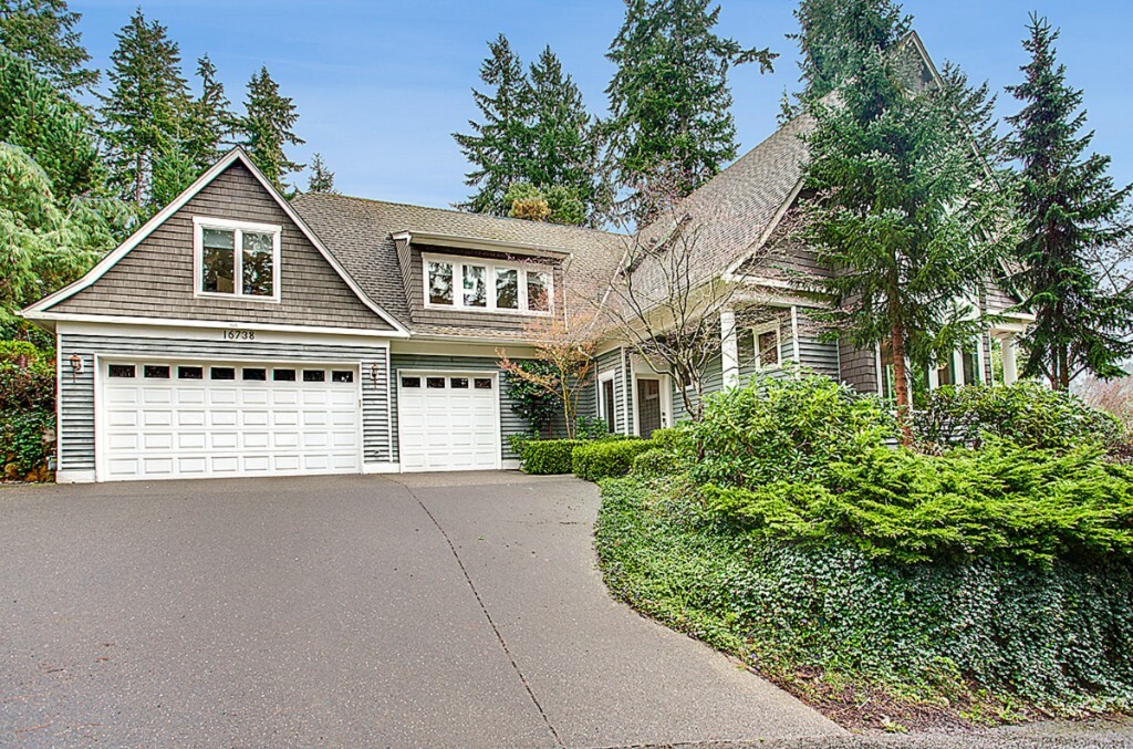 Property Photo:  16738 SE 34th St  WA 98008 