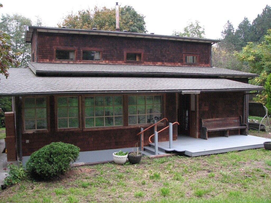 Property Photo: 380 E Moore St WA 98339