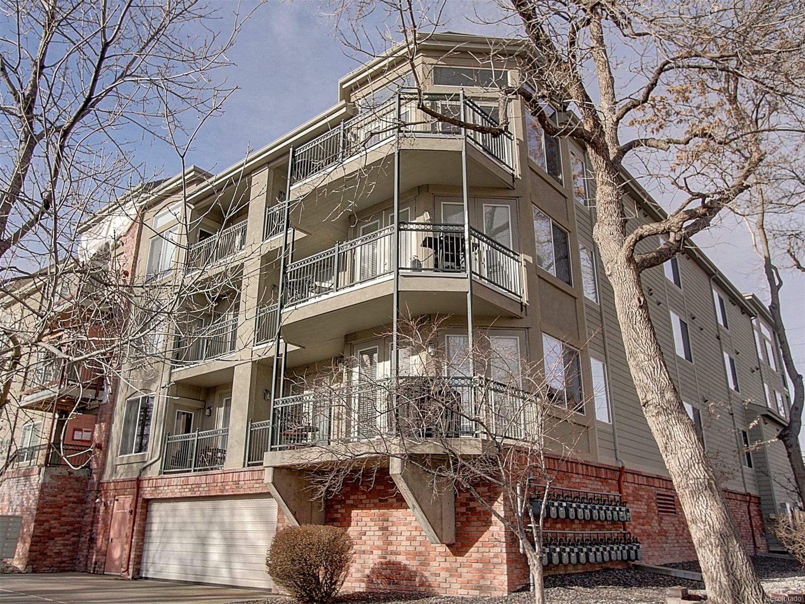 Property Photo:  1705 Gaylord Street Unit 208  CO 80206 