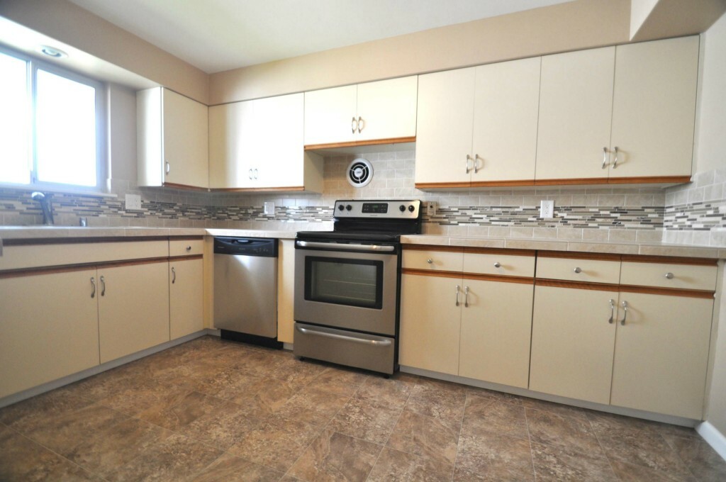 Property Photo:  2220 Madison St  WA 98584 