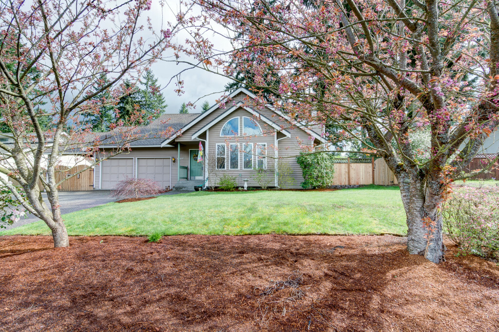 Property Photo: 14417 121st Ave E WA 98374