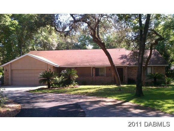 Property Photo: 319 Oak Fern Circle FL 32174