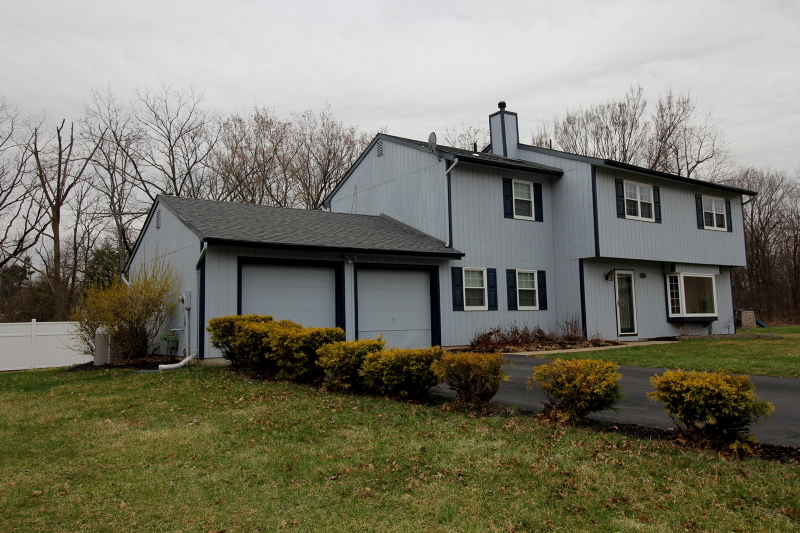 Property Photo:  14 Tammy Ct  NJ 08854 