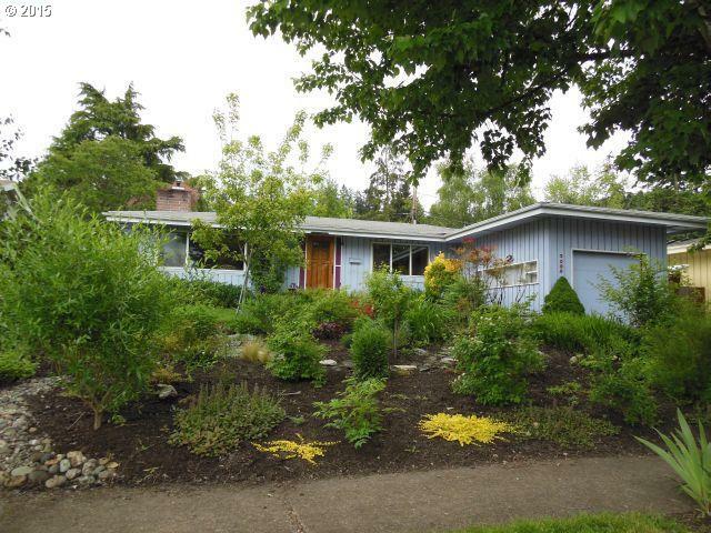 Property Photo: 3095 University St OR 97405
