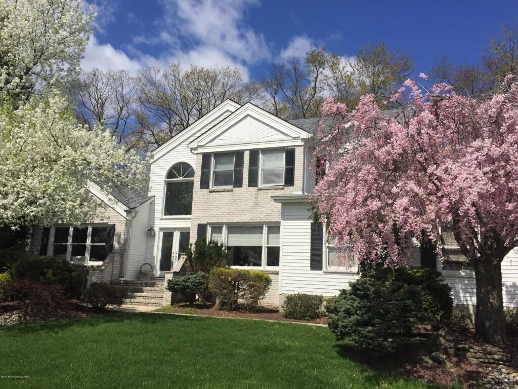 Property Photo:  9 Sarah Court  NJ 07746 