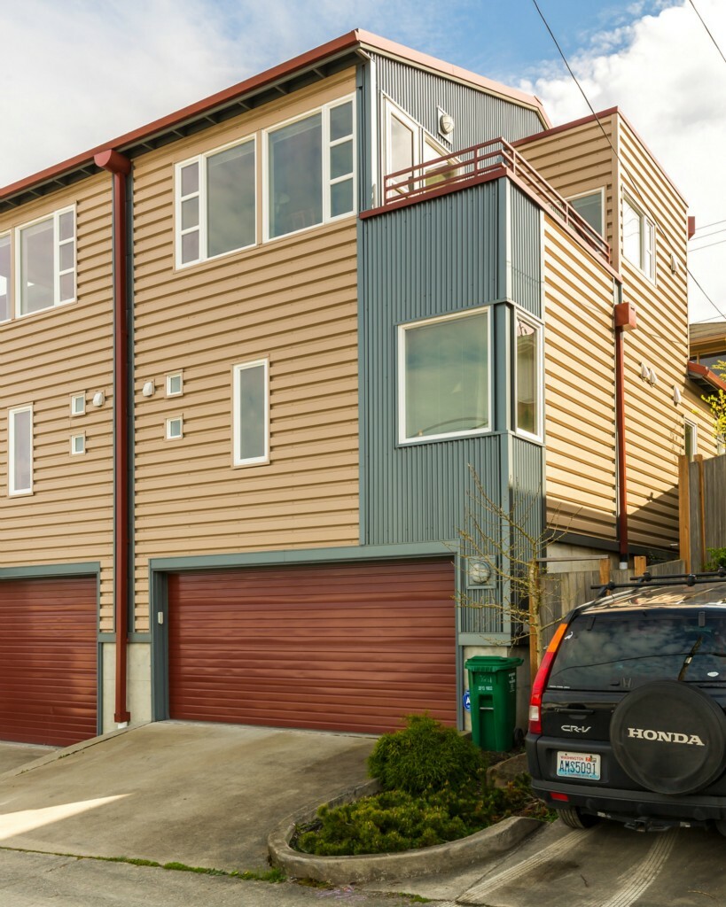 Property Photo: 3651 13 Th Ave W WA 98119