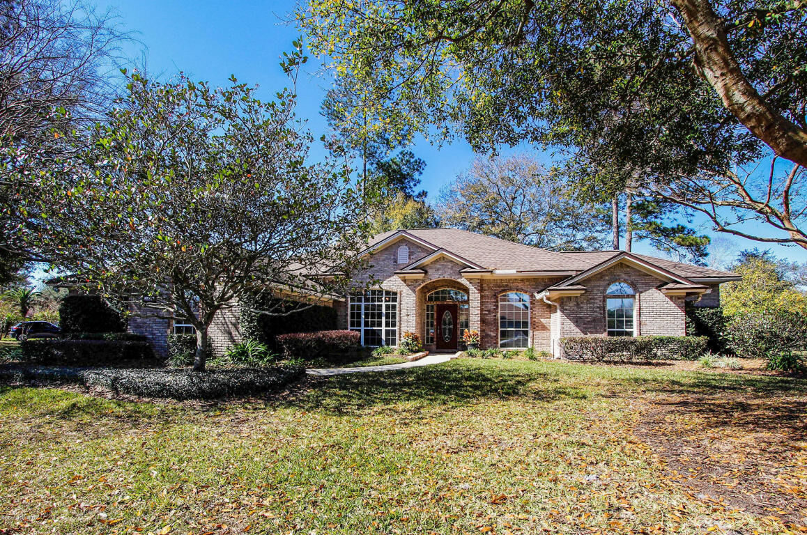Property Photo: 1424 Dahoon Way FL 32003