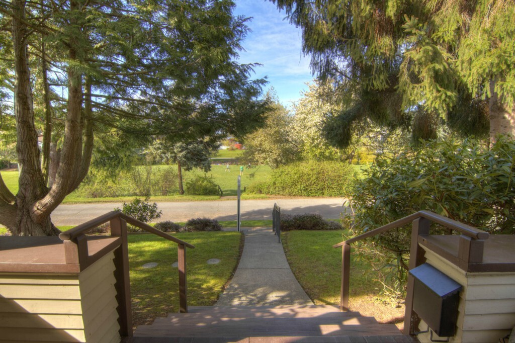 Property Photo: 2626 S Park Dr WA 98225