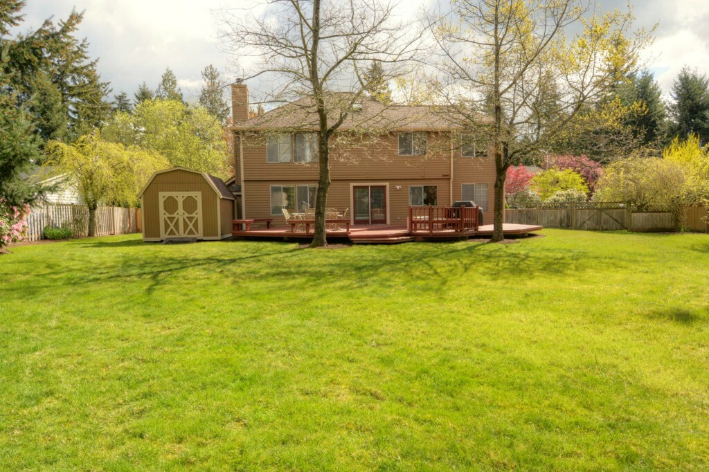 Property Photo: 20910 33rd Dr SE WA 98021