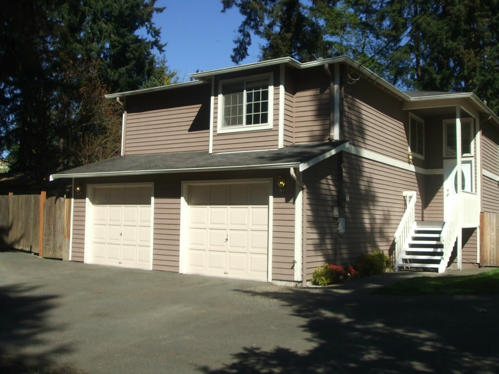 Property Photo: 722 N 137th St WA 98133