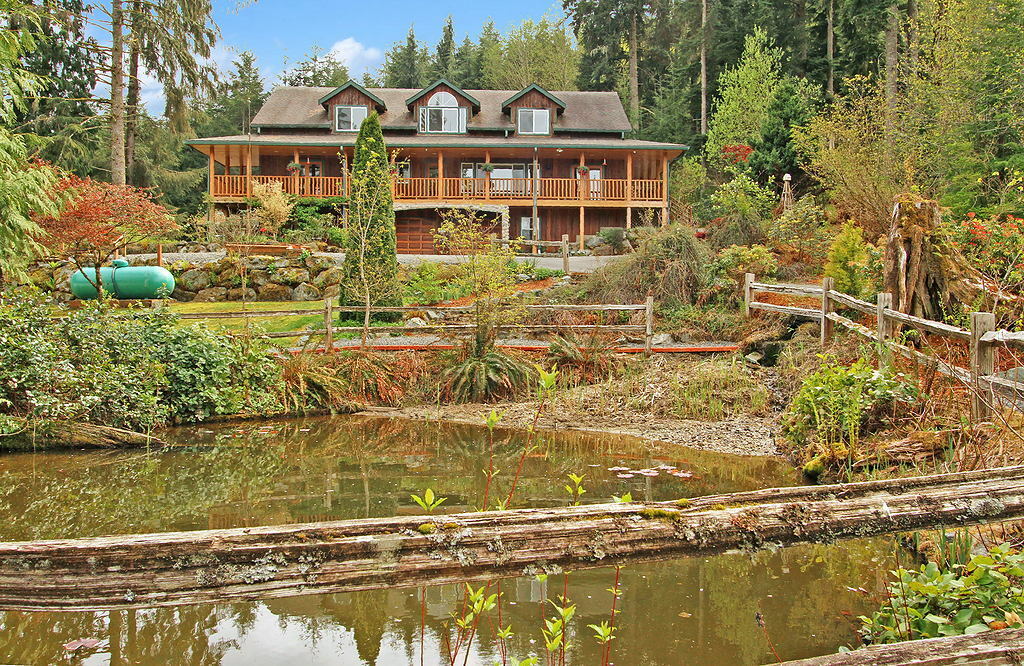 Property Photo:  24132 S Lake Roesiger Rd  WA 98290 