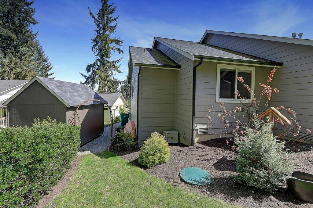 Property Photo:  27 Arapaho Place  WA 98282 