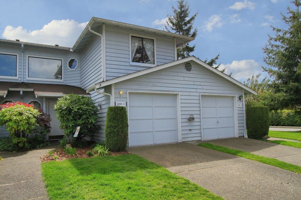 Property Photo: 10909 SE 250th Court 44C WA 98030