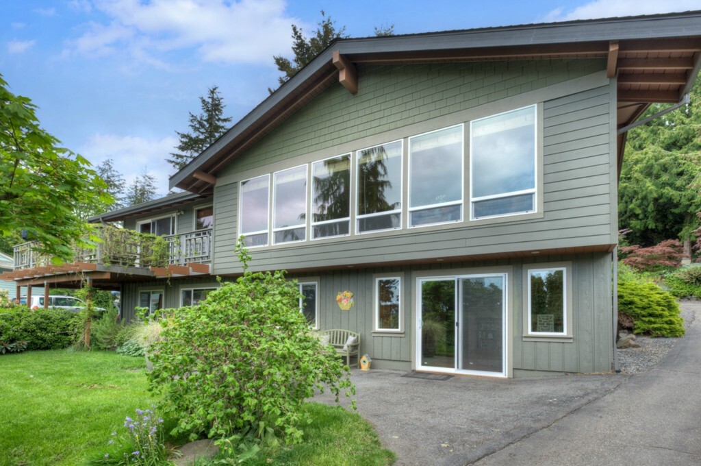 Property Photo: 1104 NW 200th St WA 98177