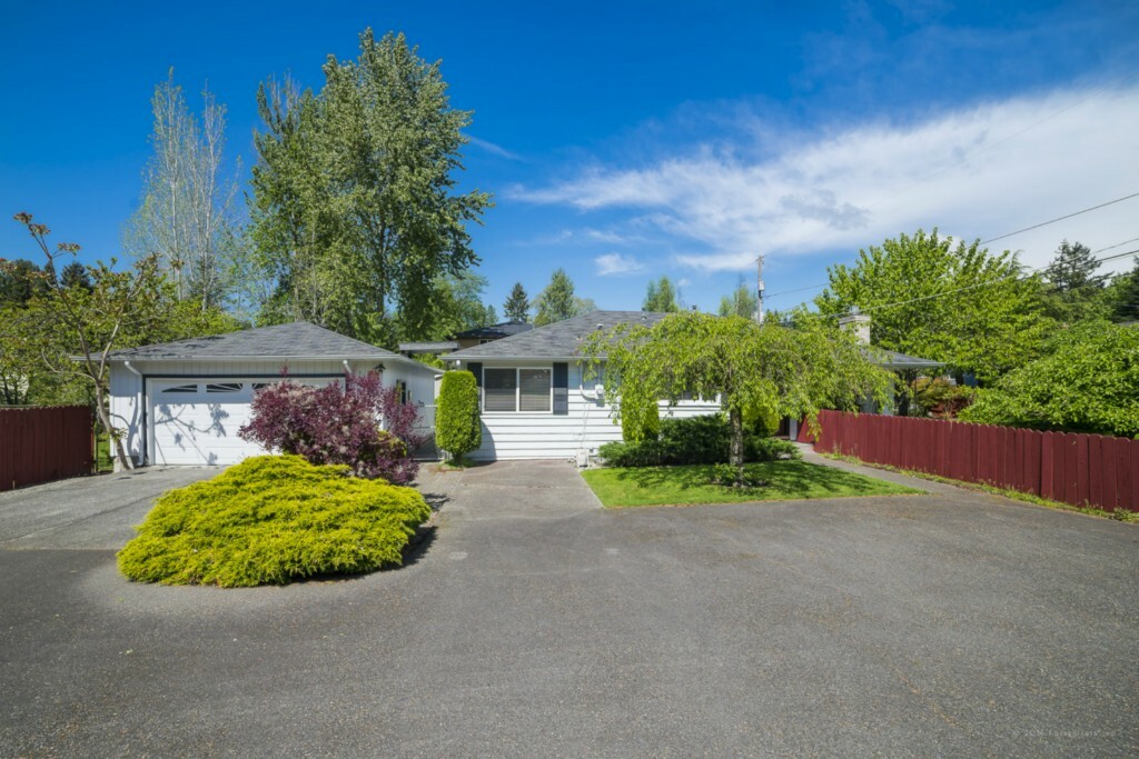 Property Photo:  15805 12th Ave NE  WA 98155 