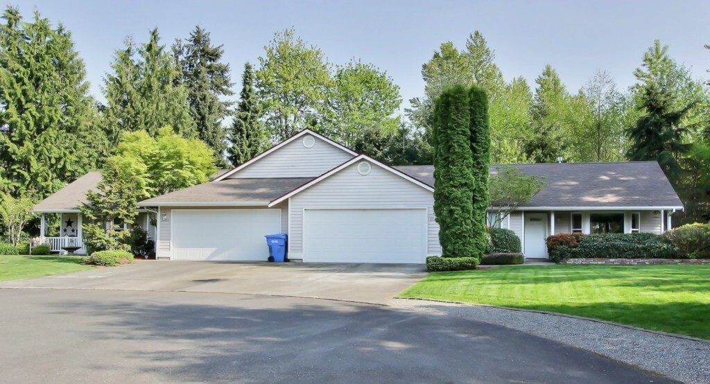 Property Photo: 13323 105th Av Ct E WA 98374