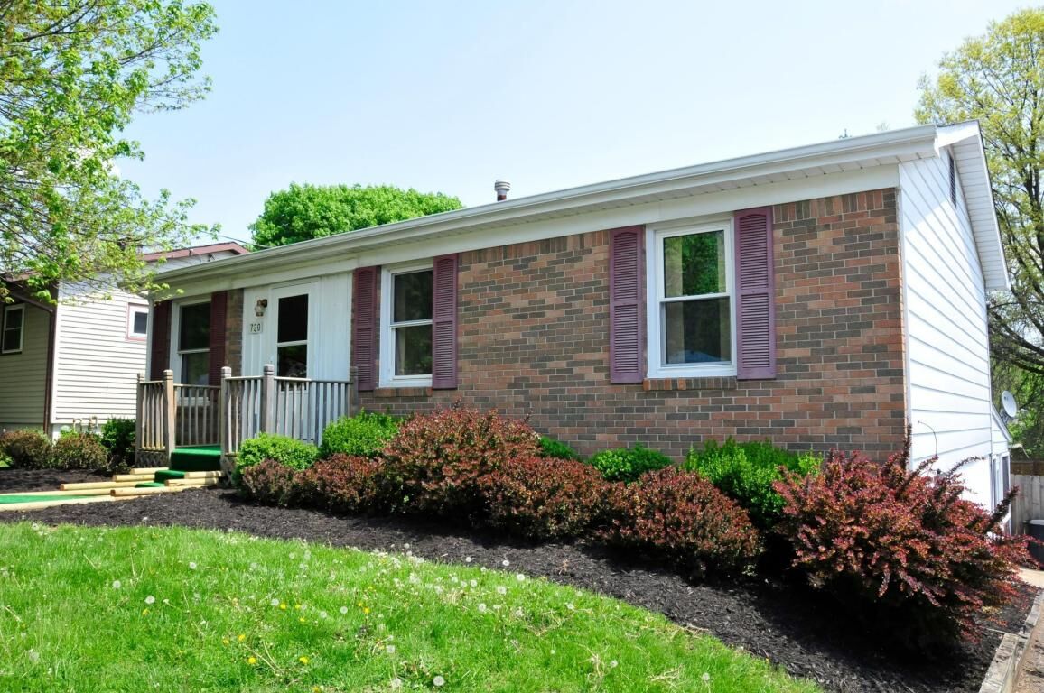 Property Photo:  720 Baker Street  OH 43338 